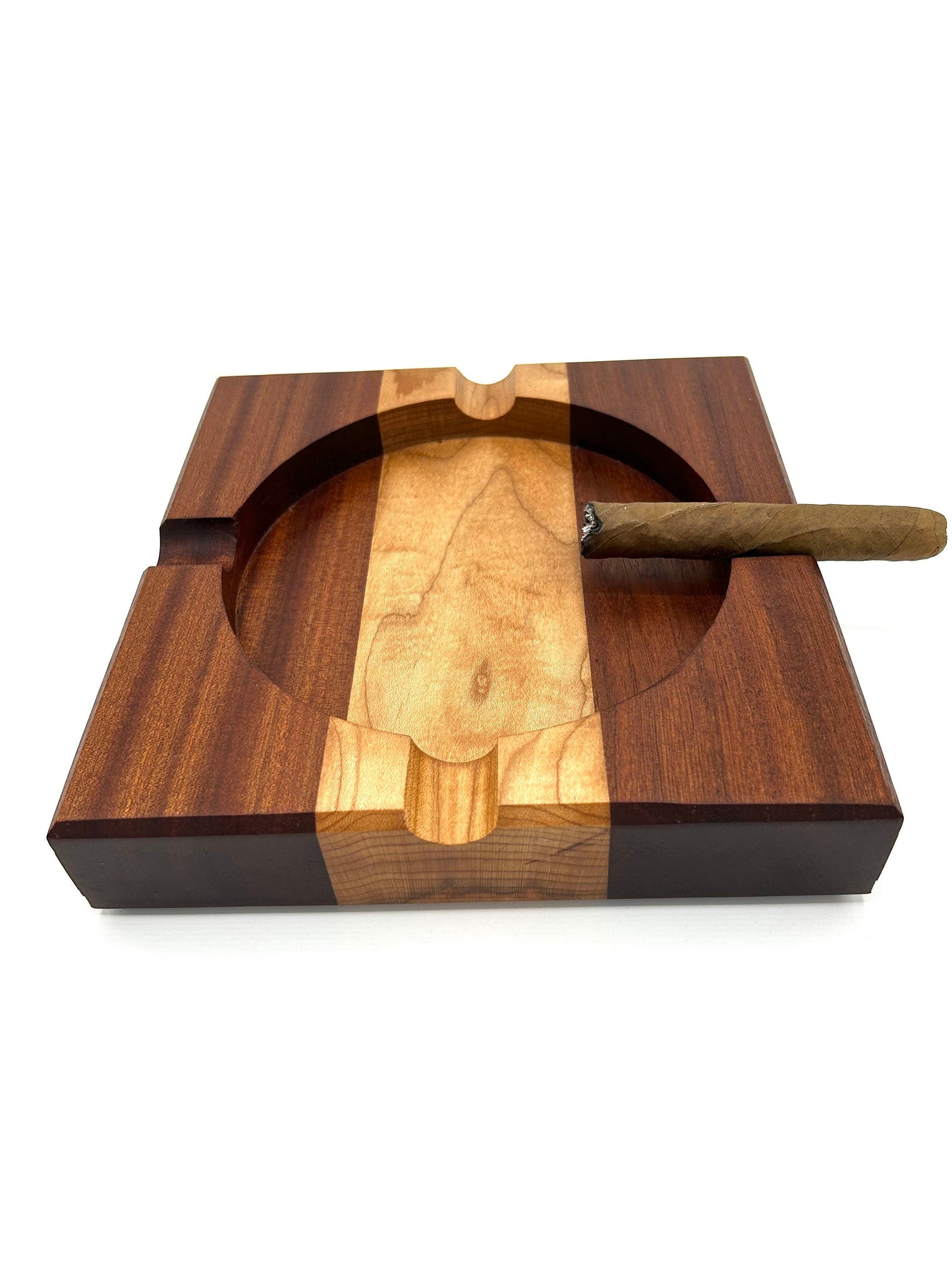 Cigar Ashtray Handcrafted French Oak and Mahogany, Premium Quality, Elegant Design, Ideal Gift for Cigar Enthusiasts, Luxury Cigar Ash trays