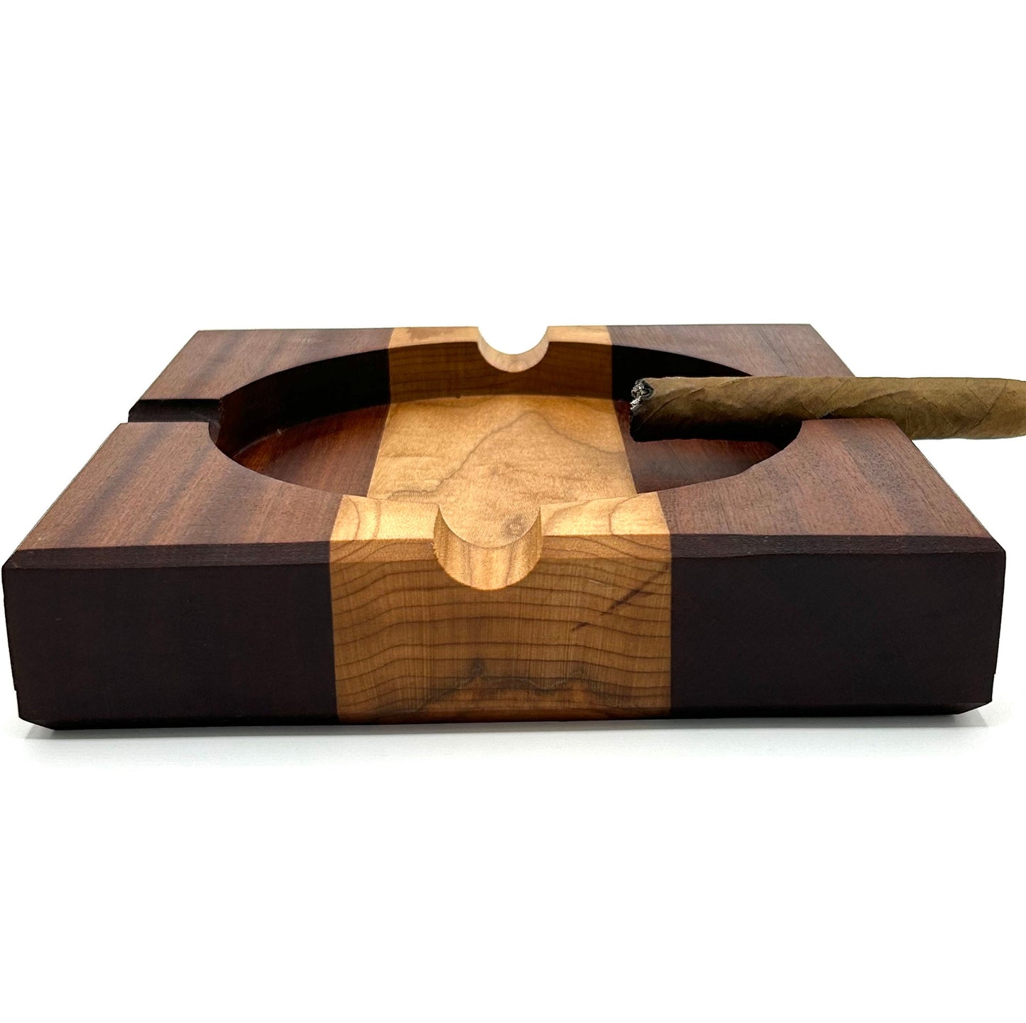 Cigar Ashtray Handcrafted French Oak and Mahogany, Premium Quality, Elegant Design, Ideal Gift for Cigar Enthusiasts, Luxury Cigar Ash trays