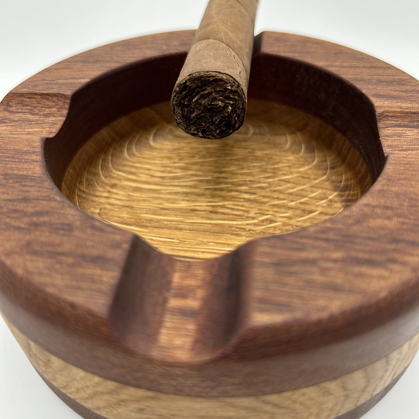 Cigar Ashtray French Oak And Mahogany Premium Ash Tray, Elegant Design, Ideal Gift for Cigar Enthusiasts Unique Luxury Cigar Ashtrays